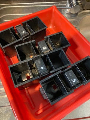 使用されるNoritsu QSF V30 Minilabのフィルム プロセッサのクロスオーバー サプライヤー