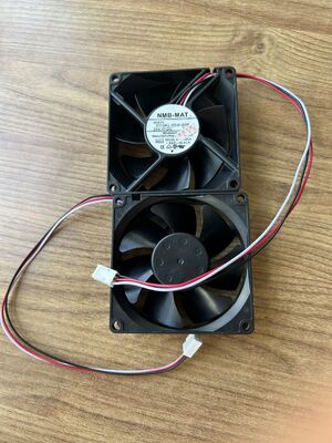 3110KL‐05W‐B59 3線直流冷却扇 80×80×25mm 24V 0.15A コニカ・デジタル・ミニラボ・フォトプロセッサの交換部品 サプライヤー