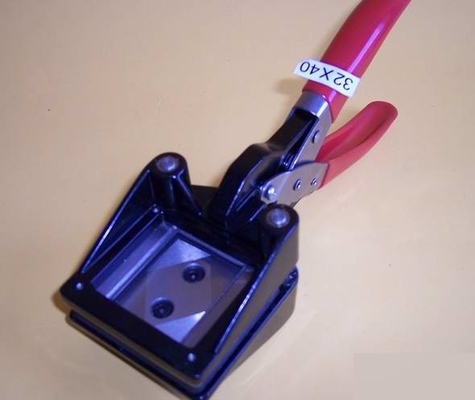 手動ID Photo Cutter 32mm x 40mm Passport Size Cutter Manual Power サプライヤー