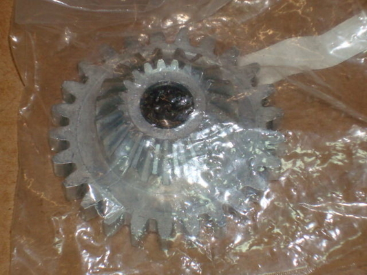 ギヤFor富士Frontier 330 340 350 370 355 Minilab Spare Parts 327C889238A 327C889238 サプライヤー