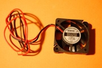 Noritsuの小型実験室ファンの単位（3x3cm 12V） W407406-01 サプライヤー